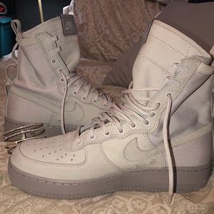 NIKE Airforce SF AF1 👟